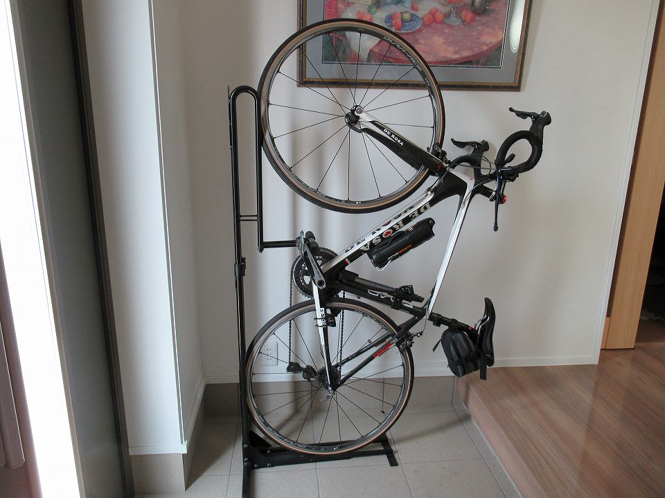 3000円 【25％OFF】 自転車スタンド 縦置き サイクルロッカー cyclelocker